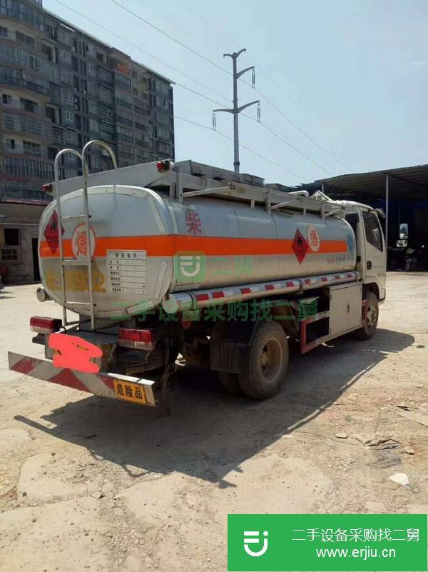 新疆出售二手8噸油罐車