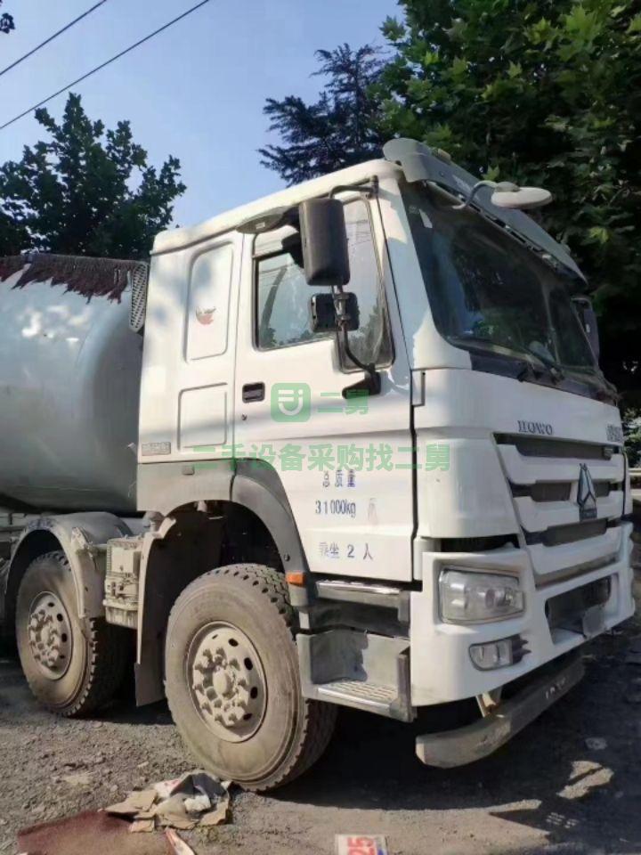 出售18年豪沃攪拌車，唐鴻上裝，拉23方罐子，車況精品