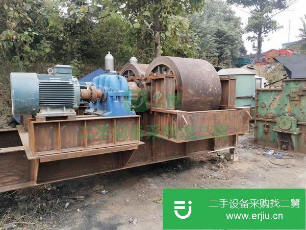 河南出售二手800--1200對(duì)滾制砂機(jī)