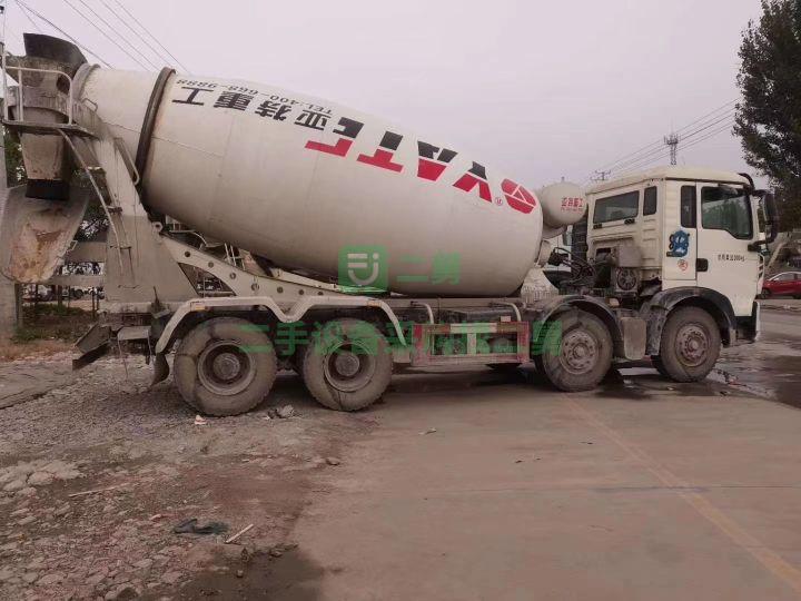 出售國五輕量化12方攪拌車，車況精品，包提檔過戶，支持分期