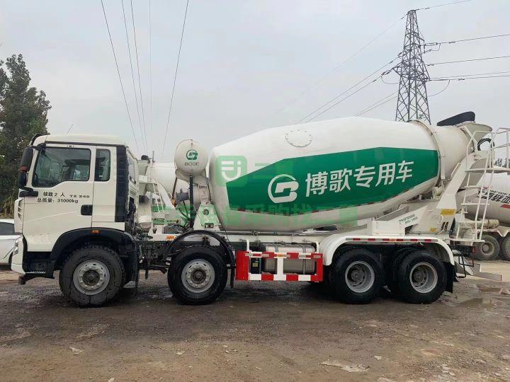 出售國五輕量化12方攪拌車，車況精品，包提檔過戶，支持分期