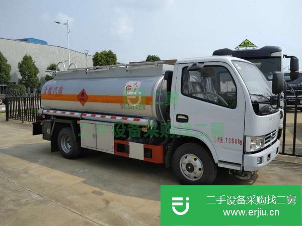 湖北出售二手東風多利卡5.15方玉柴115油罐車