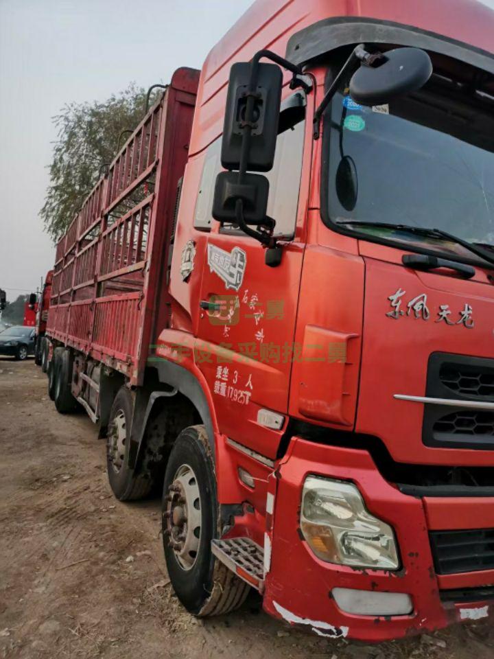 出售天龍9.6米270馬力前四后八高欄貨車，國三排放