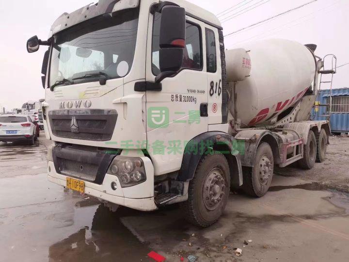 出售國五輕量化12方攪拌車，車況精品，包提檔過戶，支持分期