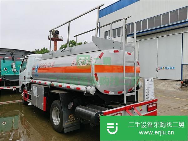 四川出售二手4.4方102馬力加油車