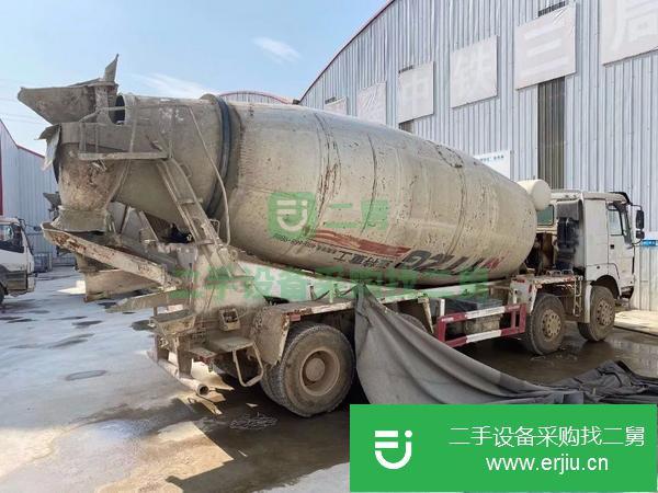 吉林出售二手豪沃13年18方攪拌罐車(chē)