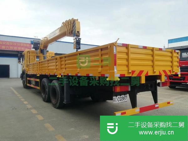 湖北出售二手卡特后八輪隨車吊上裝程力2噸5節U型臂吊機