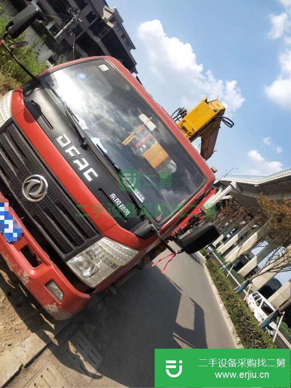 湖北出售二手藍牌徐工3.2噸130馬力隨車吊