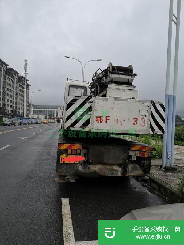 湖北出售二手09年10月北方交通12噸汽車吊