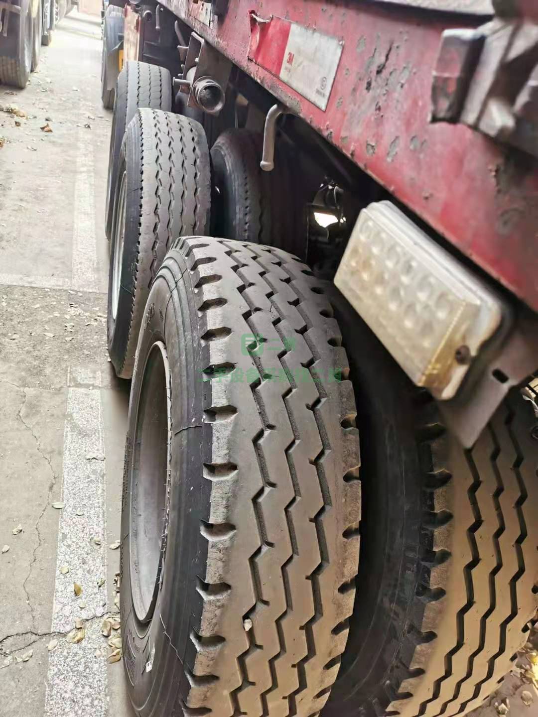 急售一臺(tái)16年11月11米輕體半掛車(chē)！自重5.8噸