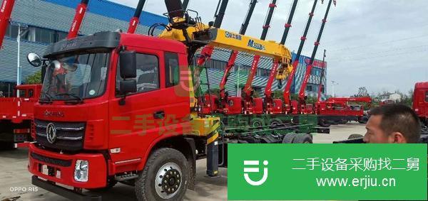 湖北出售二手東風D17單橋隨車吊配徐工8噸吊機可分期包上戶
