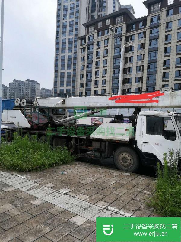 湖北出售二手09年10月北方交通12噸汽車吊