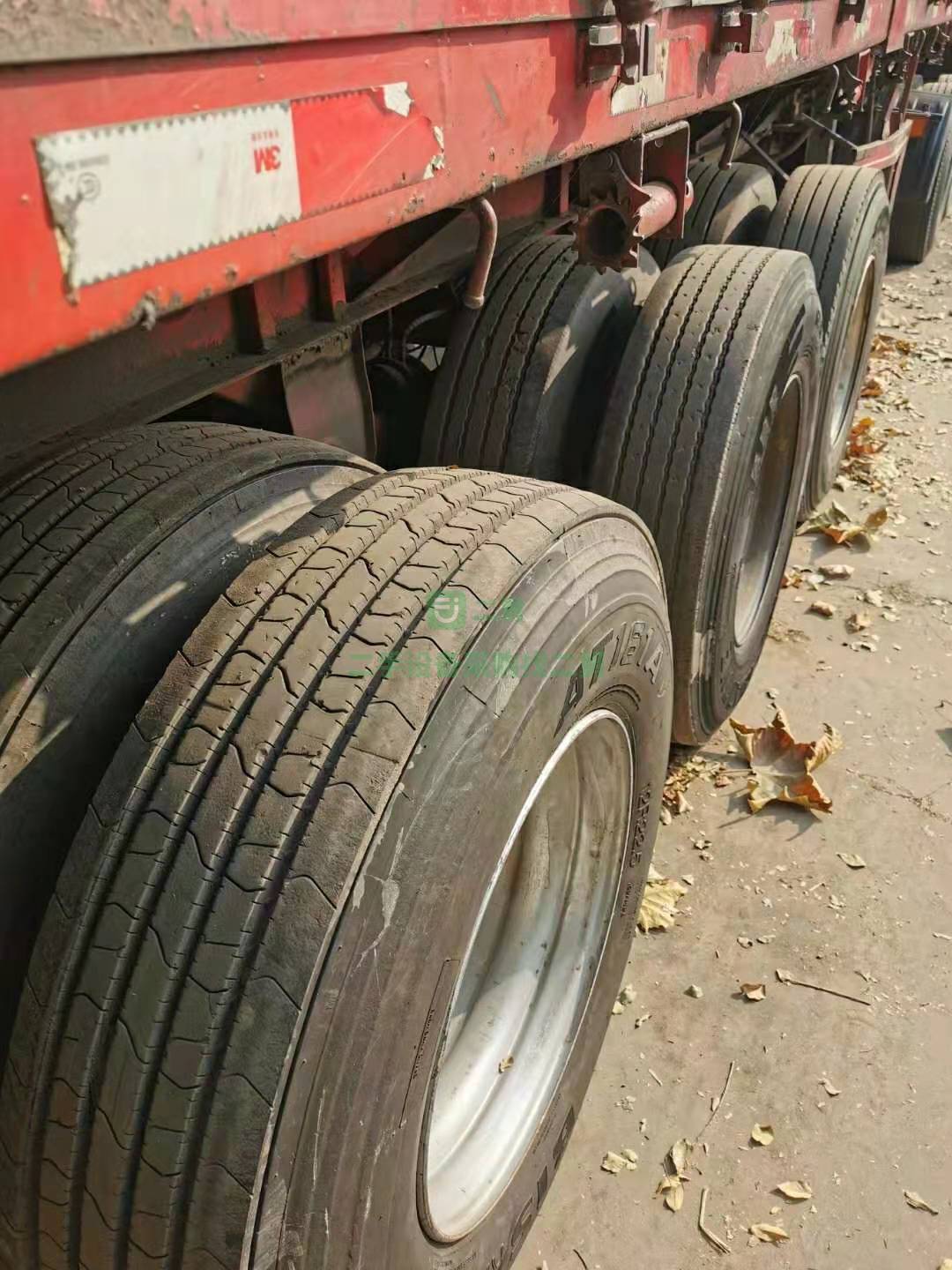 急售一臺(tái)16年11月11米輕體半掛車(chē)！自重5.8噸