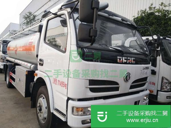 重慶出售二手東風(fēng)8噸油罐車玉柴150馬力國(guó)五發(fā)動(dòng)機(jī)包上戶可分期
