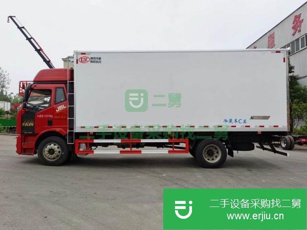 福建出售二手解放J66.8米240馬力冷藏車