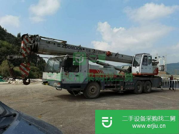 湖南出售二手11年中聯(lián)25v國(guó)三吊車