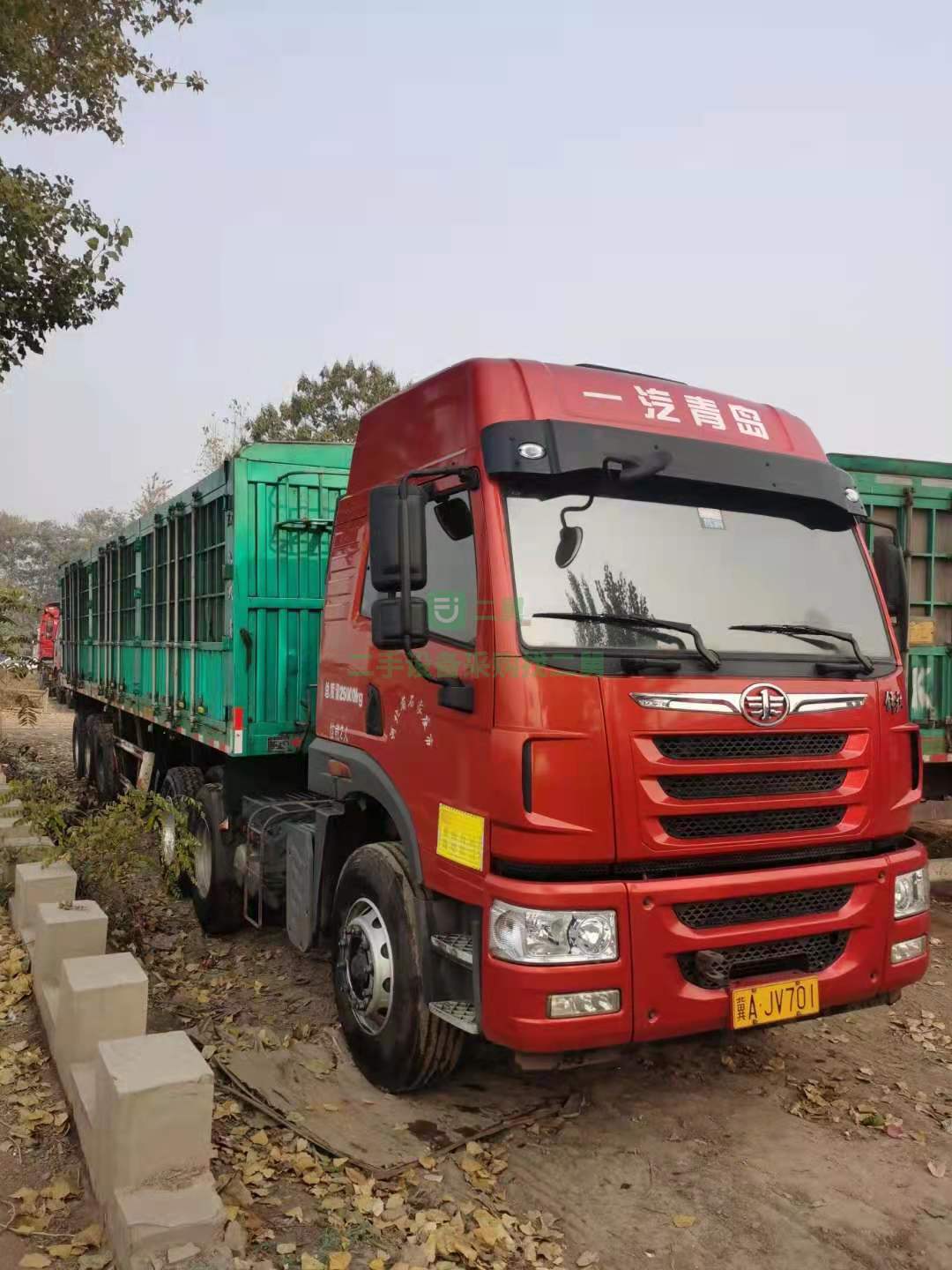 急售一臺一年4個月捍衛400牽引車，全車輪胎9.9