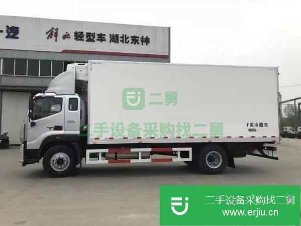 湖北出售二手福田歐馬可6.8米185馬力肉鉤冷藏車