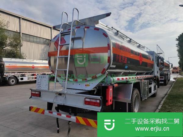 山東出售二手國五東風多利卡D9油罐車,包上戶