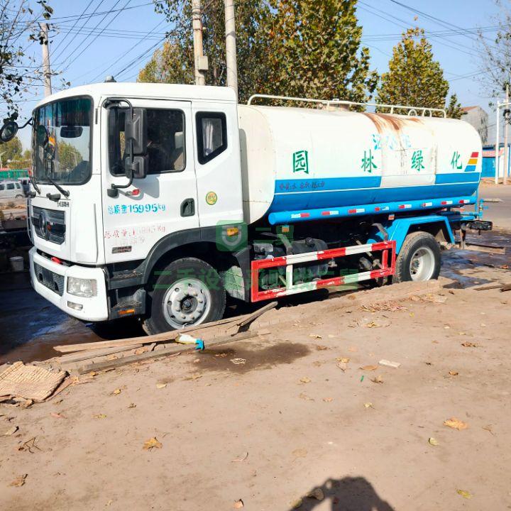 東風多利卡12方灑水車