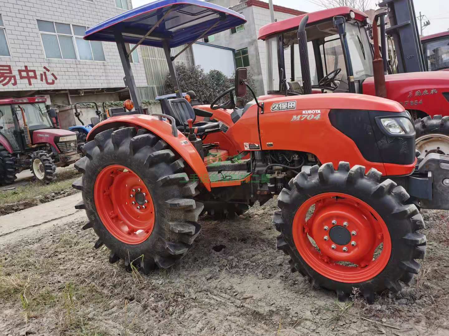 出售一臺12年進口久保田M704拖拉機，車況精品