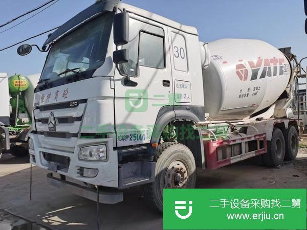 山東出售二手豪沃攪拌車國五排放手續齊全