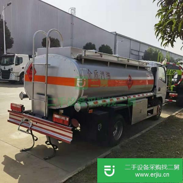 福建出售二手東風多利卡5噸115馬力油罐車