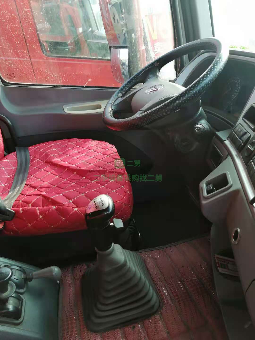 出售17年7份歐曼GTL牽引車，420馬力，LGN加氣車