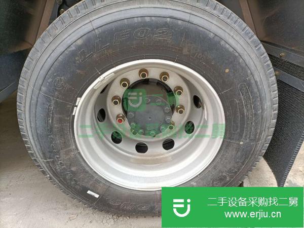 湖北出售二手柳汽小三軸油罐車