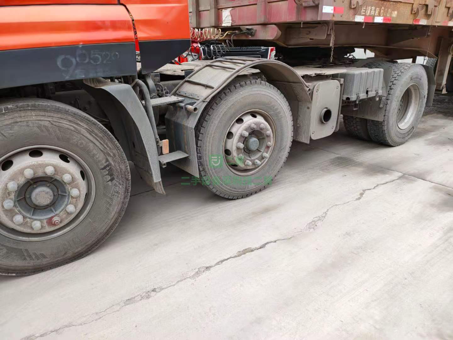 出售東風天龍單驅雙導向國四排放385馬力牽引車原車原版 手續齊全