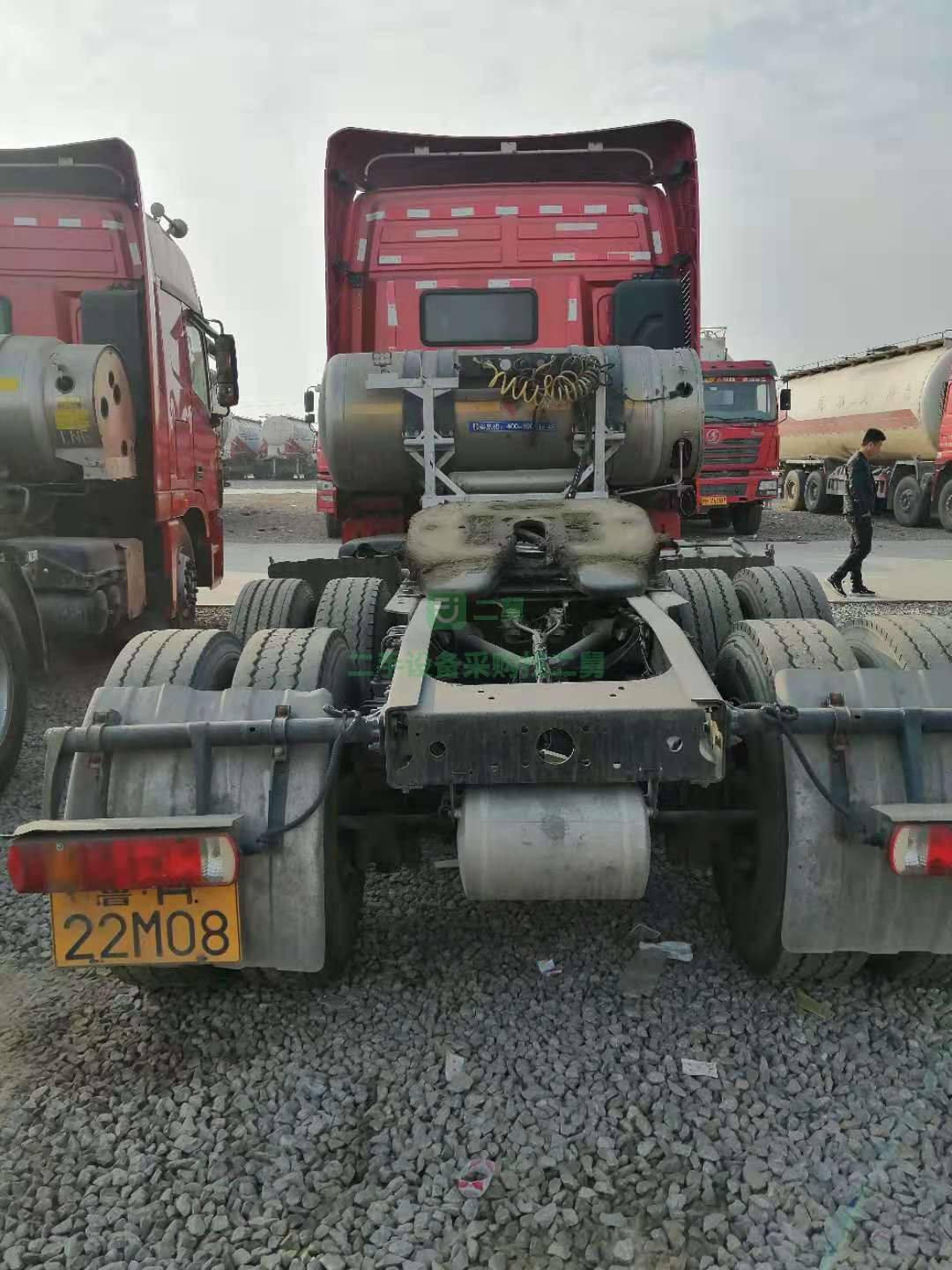 出售17年7份歐曼GTL牽引車，420馬力，LGN加氣車