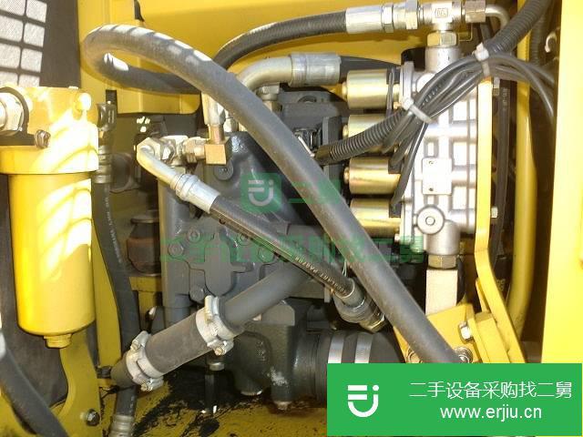 江蘇出售二手小松120-6挖掘機(jī)