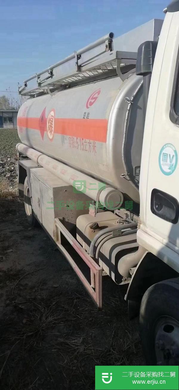 江西出售二手5噸油罐車國五朝柴102馬力