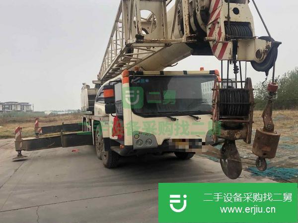 重慶出售二手長江70噸5節臂汽車吊13年9月出廠