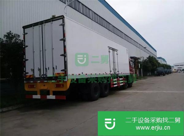 江蘇出售二手東風天龍小三軸245馬力冷藏車