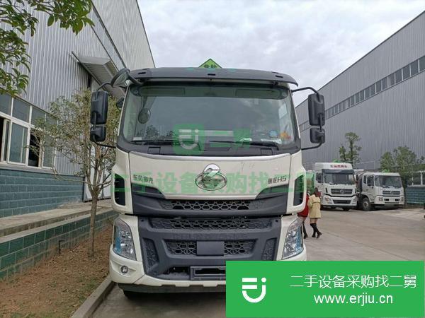 湖北出售二手柳汽小三軸油罐車