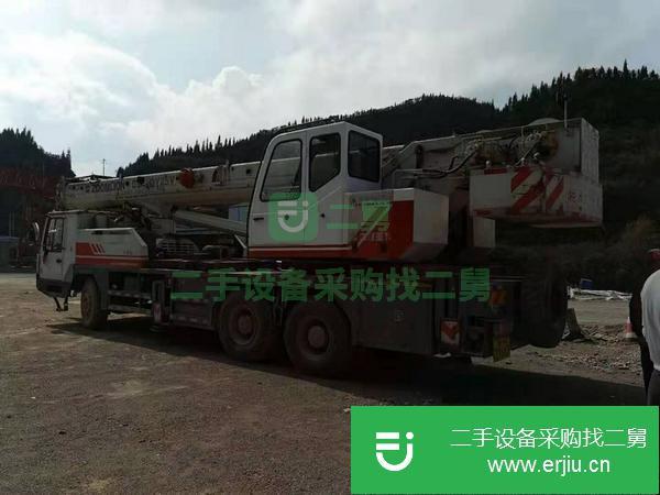 湖南出售二手11年中聯(lián)25v國三吊車