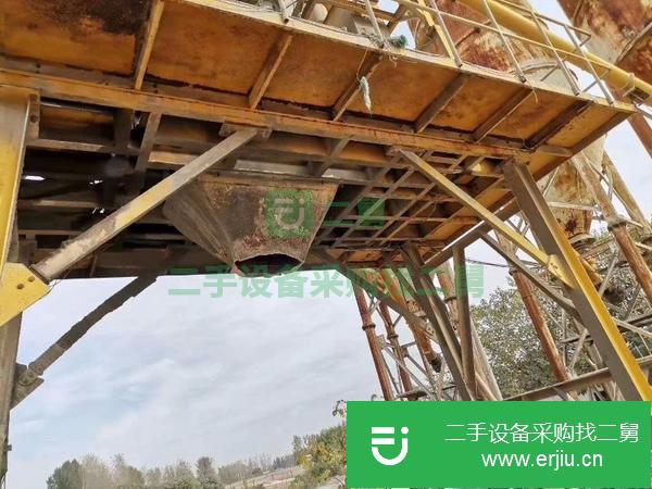 山東出售二手建凱75攪拌站一套,帶三個(gè)100噸水泥倉(cāng)。