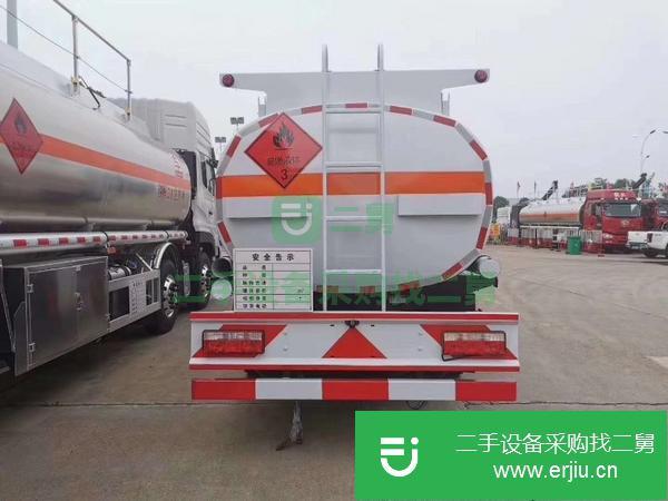 福建出售二手5噸油罐車(chē)可辦理分期玉柴150馬力
