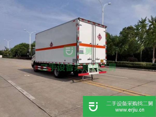 湖北出售二手解放易燃固體廂式運輸車