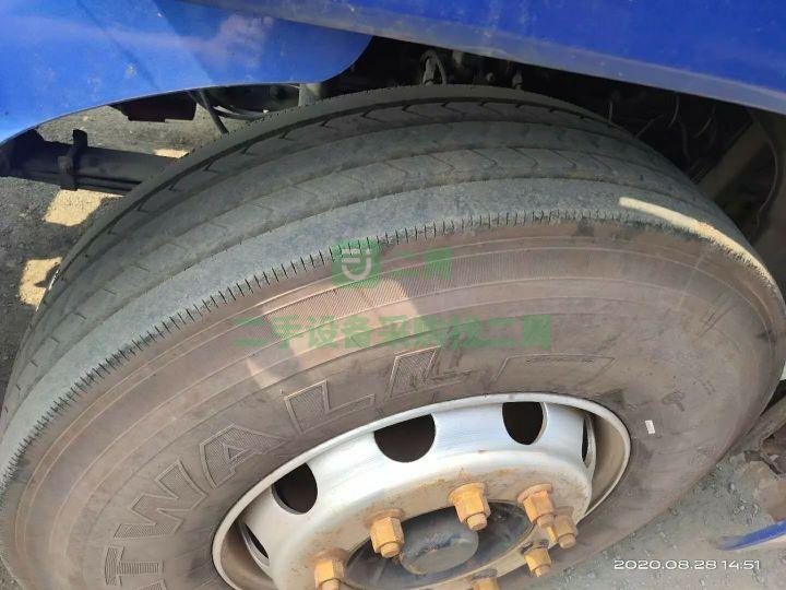 出售歐曼430馬力國四雙驅車牽引車