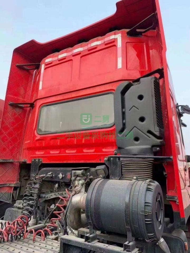出售剛到家一汽凌河，1年8個月，460馬力WP12濰柴動力牽引車