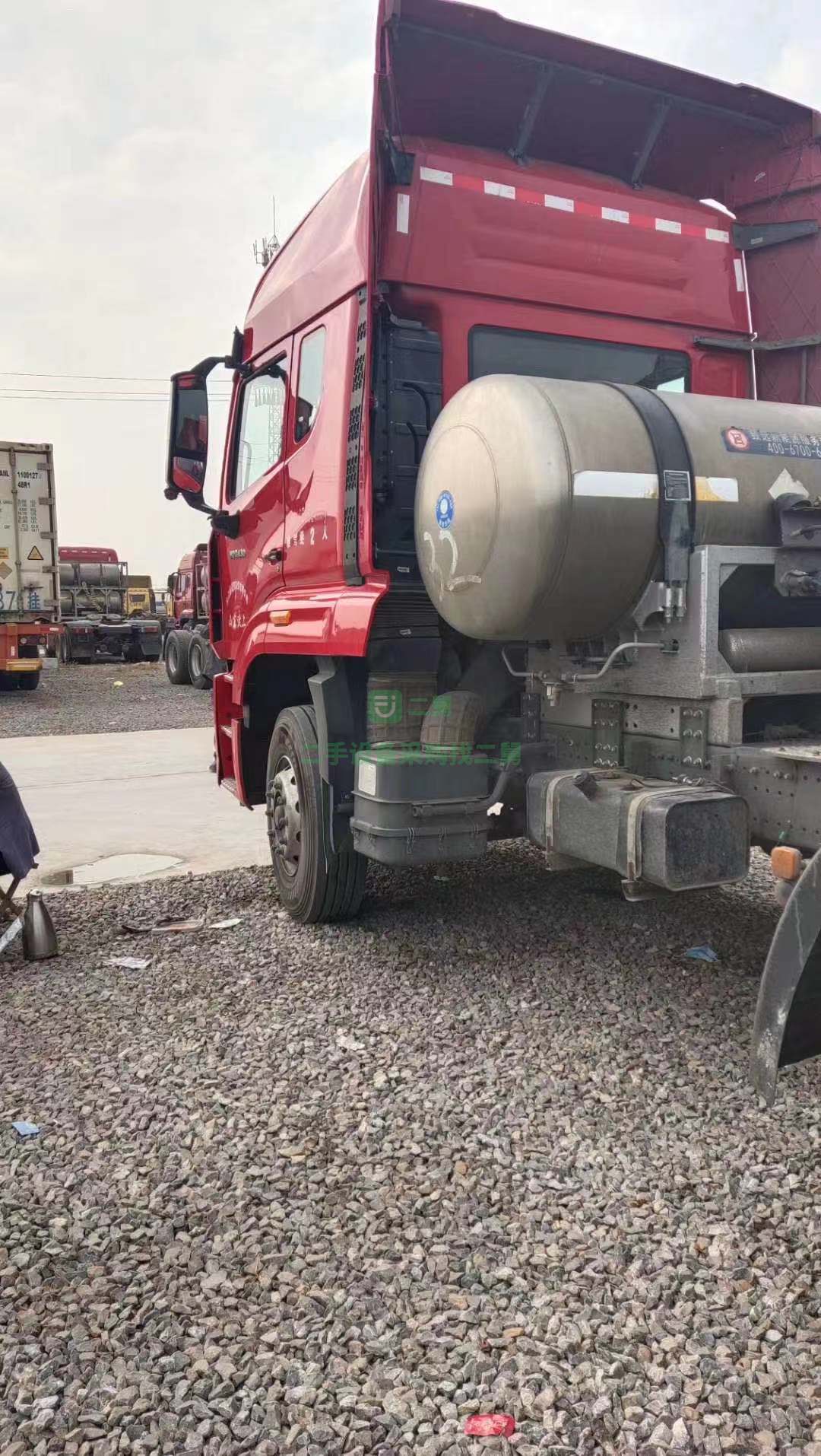出售一臺最新款豪瀚19年6月430加氣車牽引車！車況極品