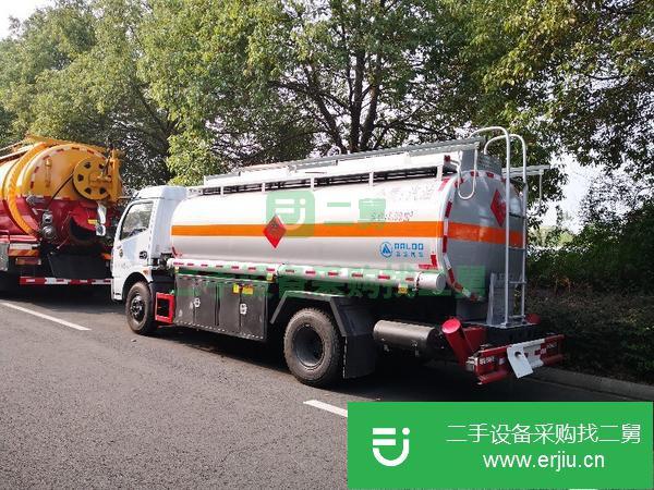 四川出售二手8噸油罐車可包上戶可分期