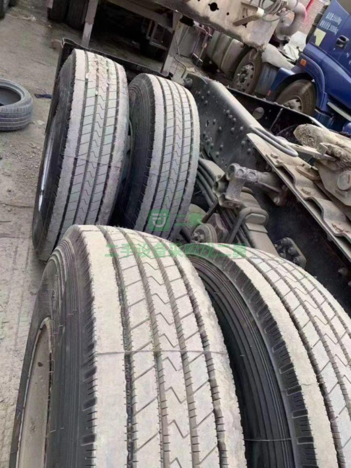 出售剛到家一汽凌河，1年8個月，460馬力WP12濰柴動力牽引車
