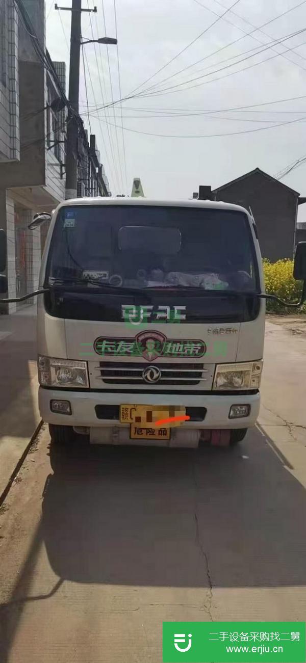江蘇出售二手5噸油罐車朝柴102馬力