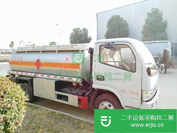 浙江出售二手東風多利卡5.15方油罐車包上戶可分期