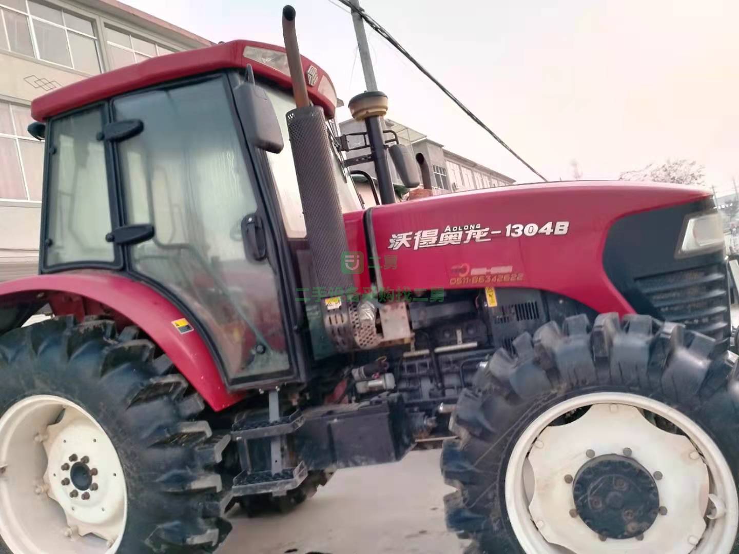 出售18年沃德1304拖拉機，工作300小時，5萬