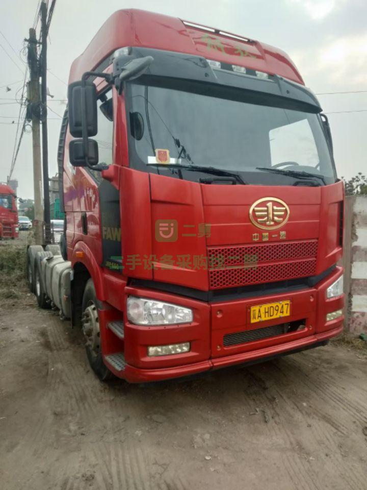 出售精品解放J6p，2年2個月55o馬力跑長途車國5牽引車