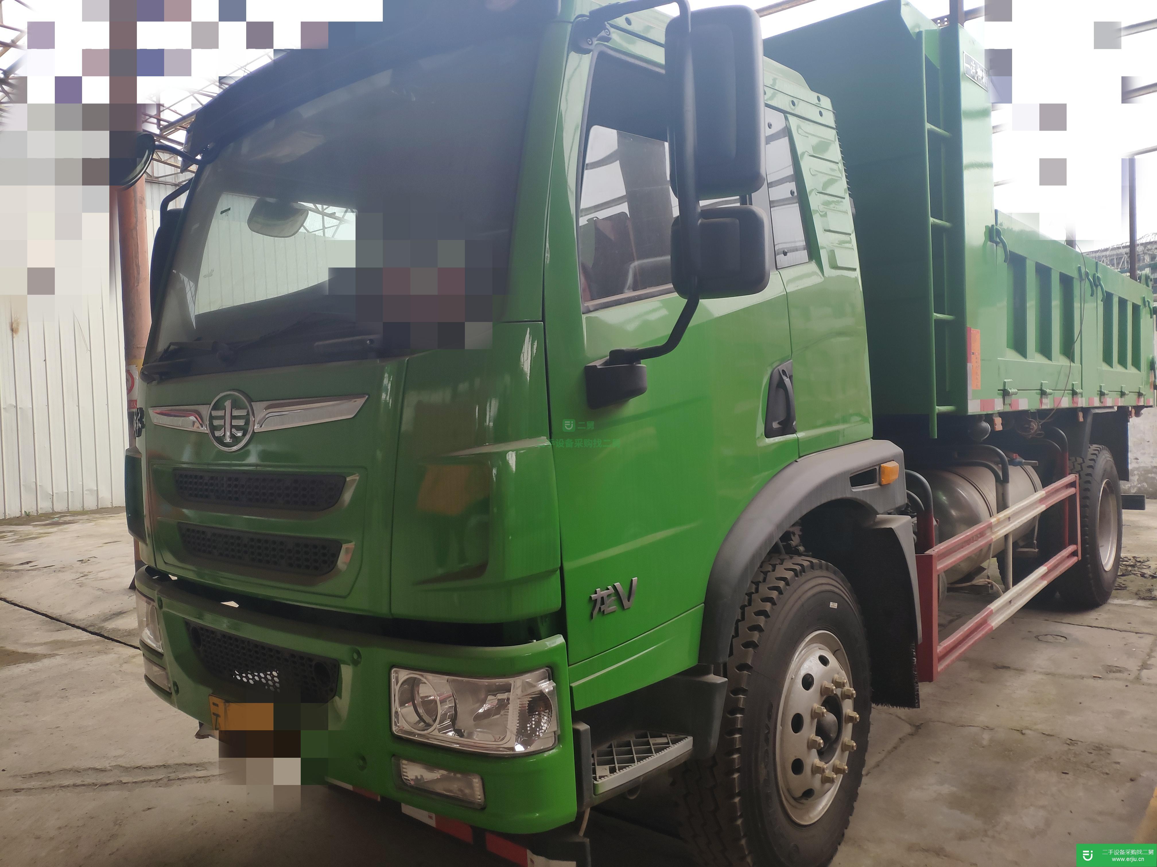 云南出售二手青島解放220馬力自卸車